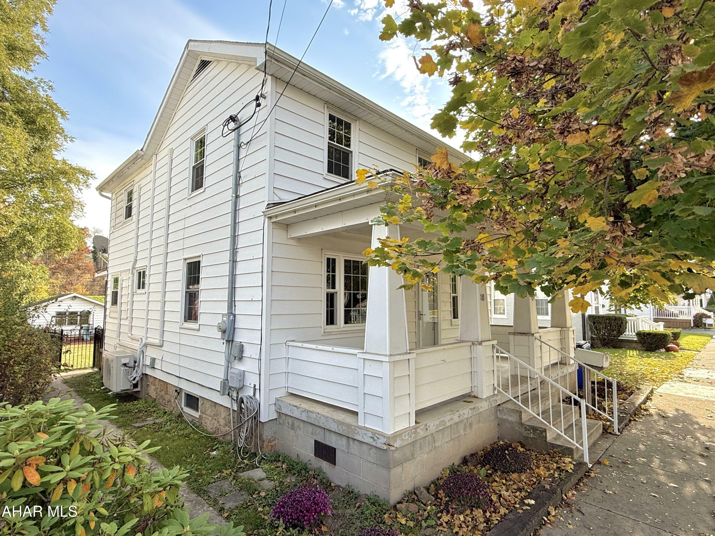 Property Photo:  18 W South Street  PA 15537 