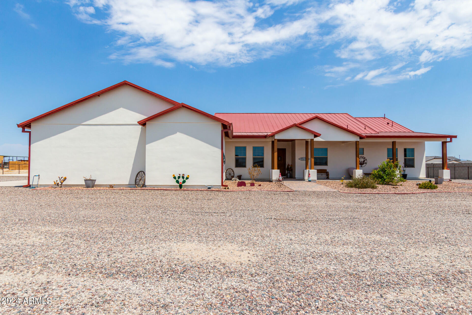 Property Photo:  5604 S 225th Avenue  AZ 85326 