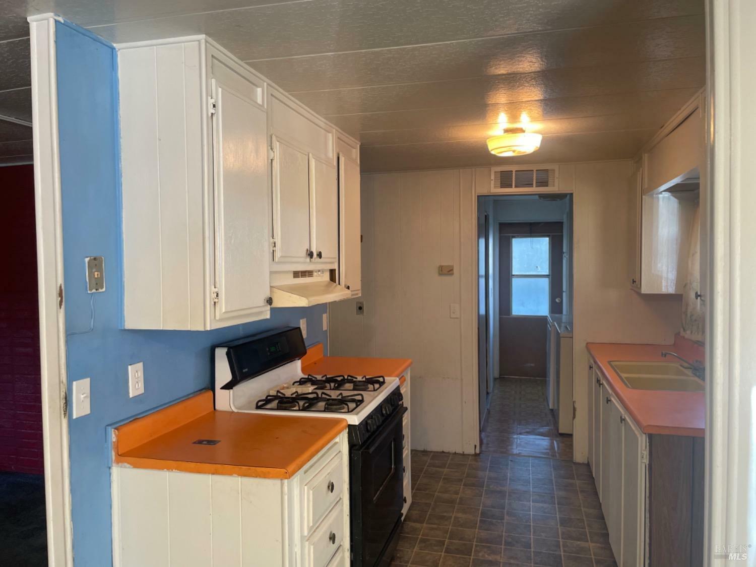Property Photo: 700 E Gobbi Street 131 CA 95482