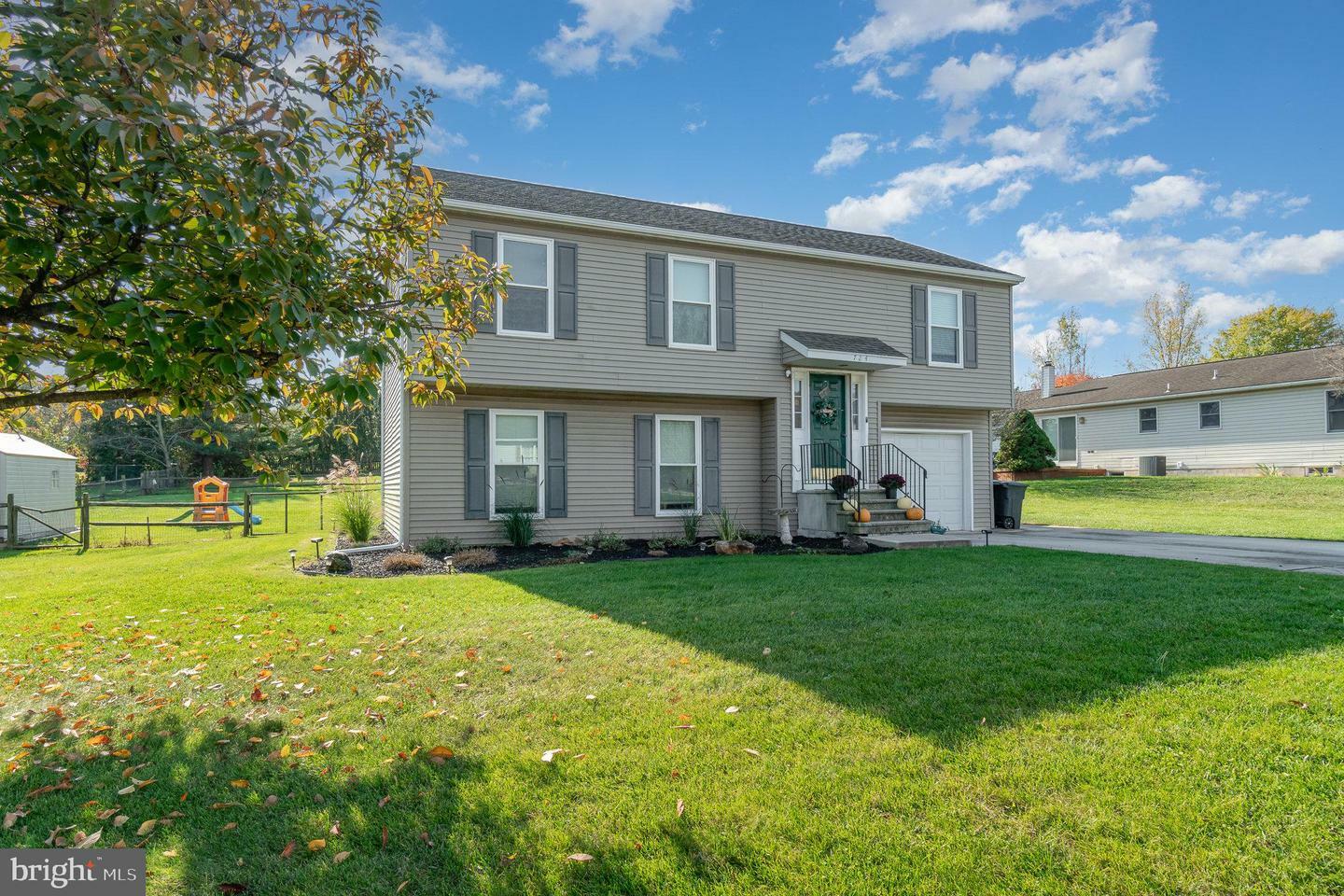 Property Photo:  724 Riverview Drive  PA 17319 