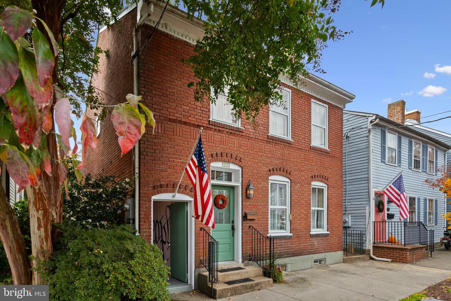 Property Photo:  1312 Caroline Street  VA 22401 