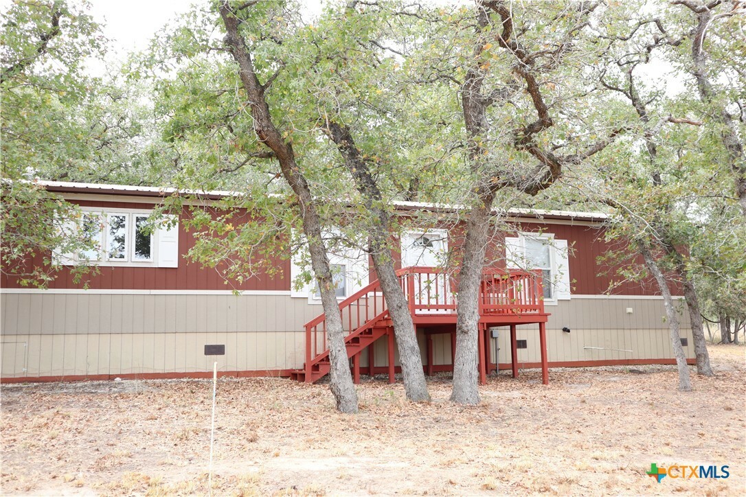 Property Photo:  710 Oak Tree Road  TX 78155 