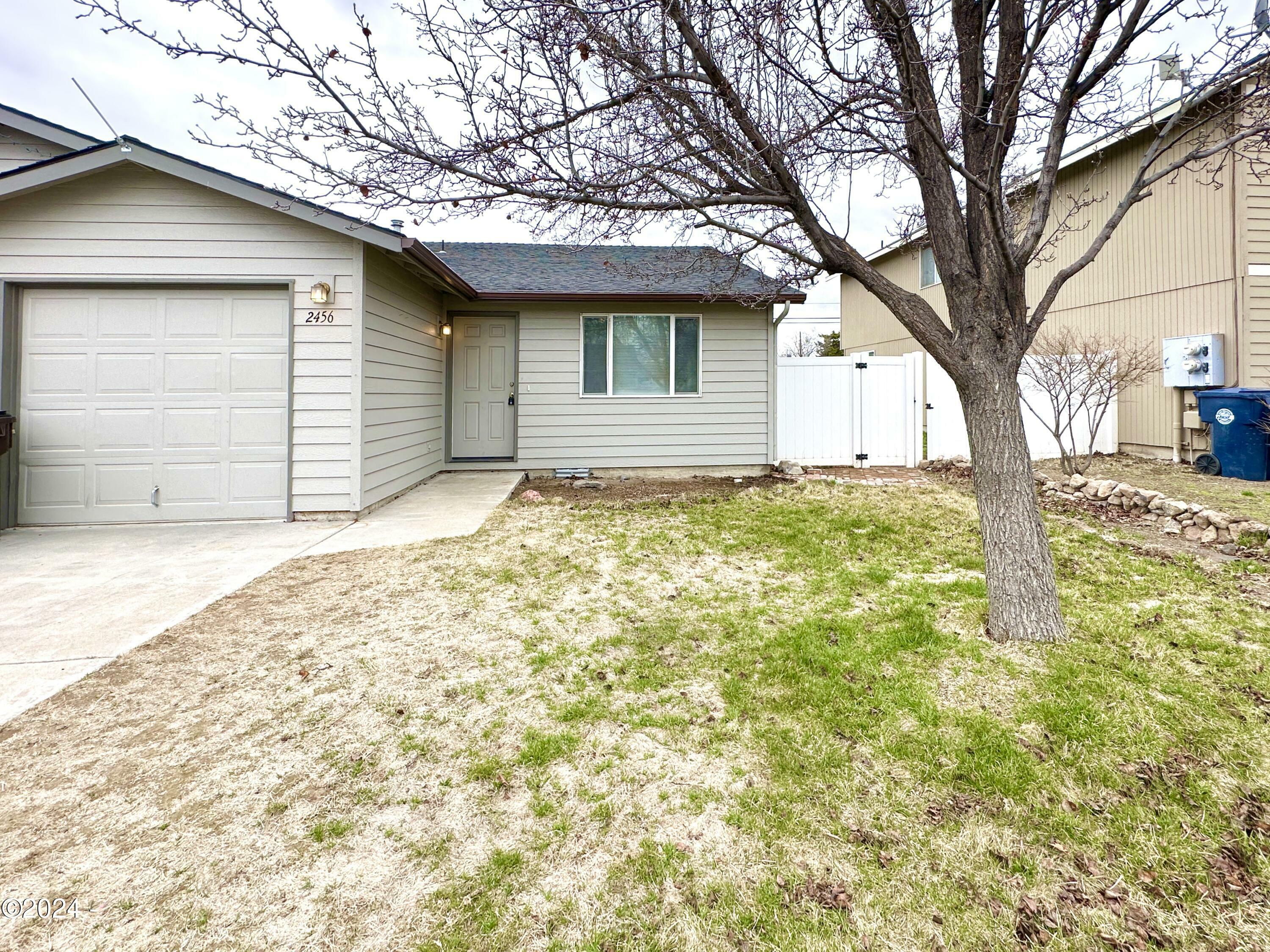 Property Photo:  2454 SW Wickiup Court  OR 97756 