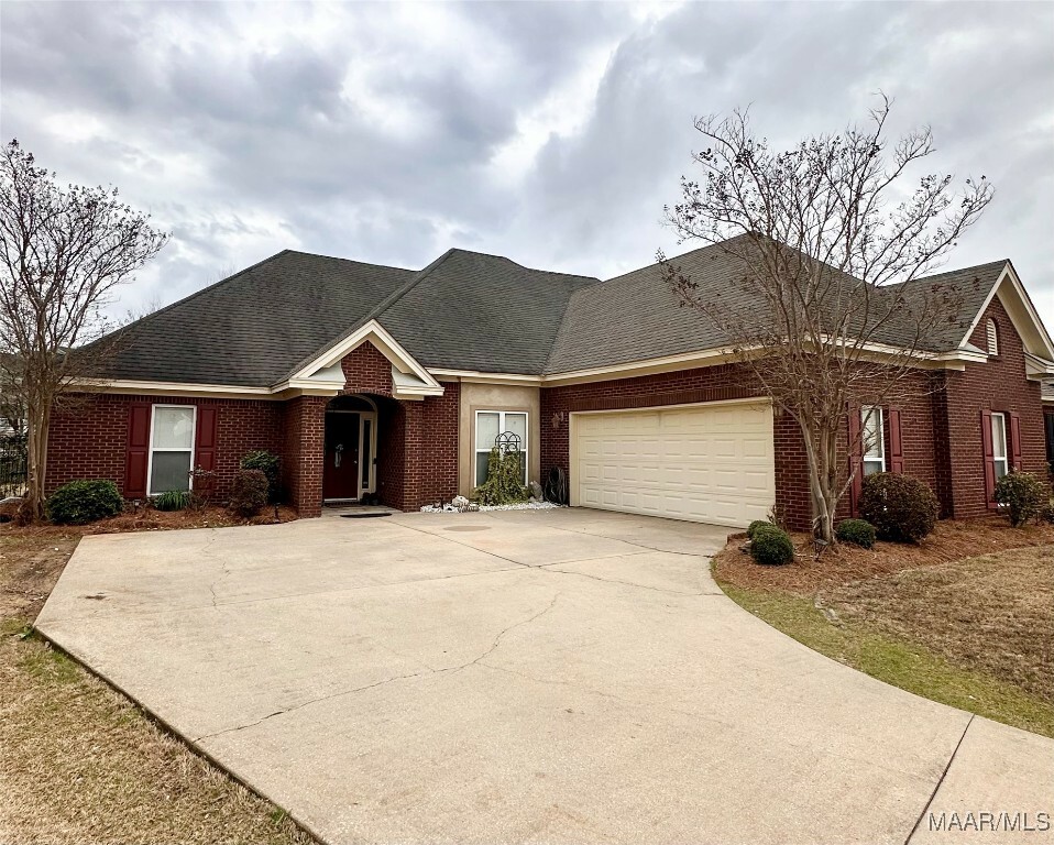 Property Photo: 5612 New Harvest Drive AL 36116