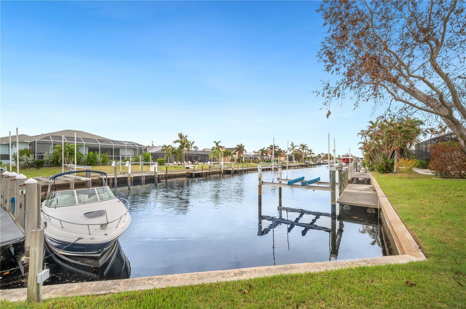 Property Photo:  1099 Cimarron Drive  FL 33950 