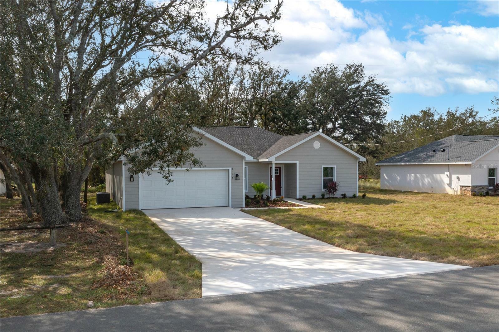 Property Photo: 3123 W County Line Road R FL 33825