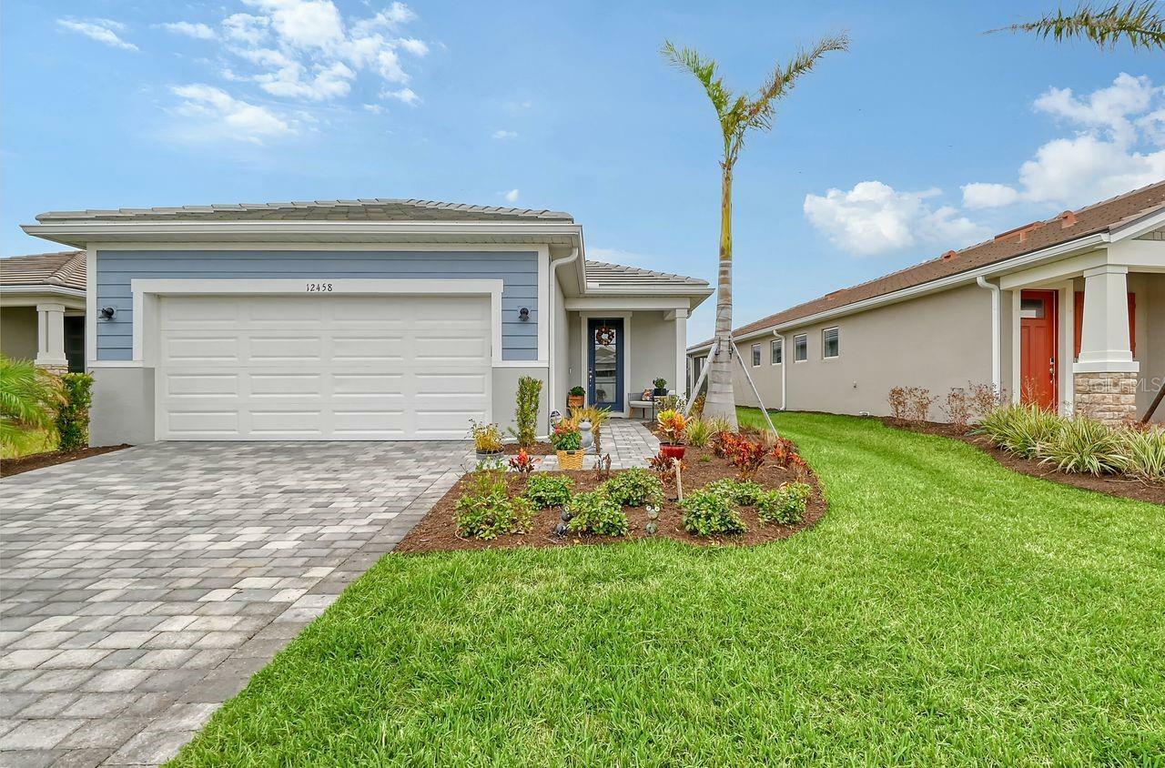 Property Photo:  12458 Somatic Court  FL 34293 