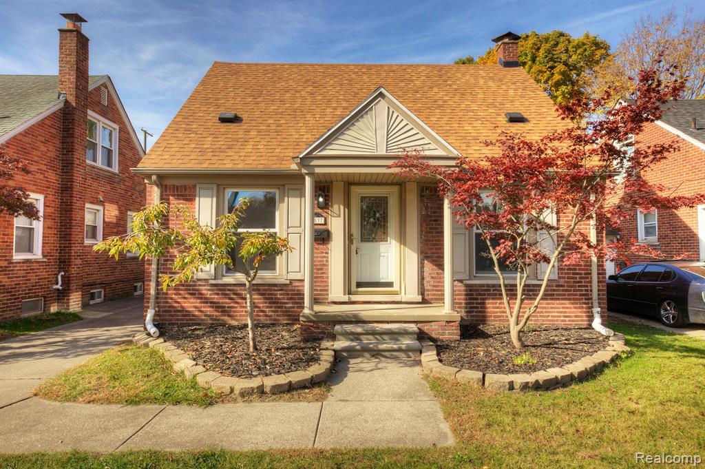 Property Photo: 1537 Robindale Avenue MI 48128 1079