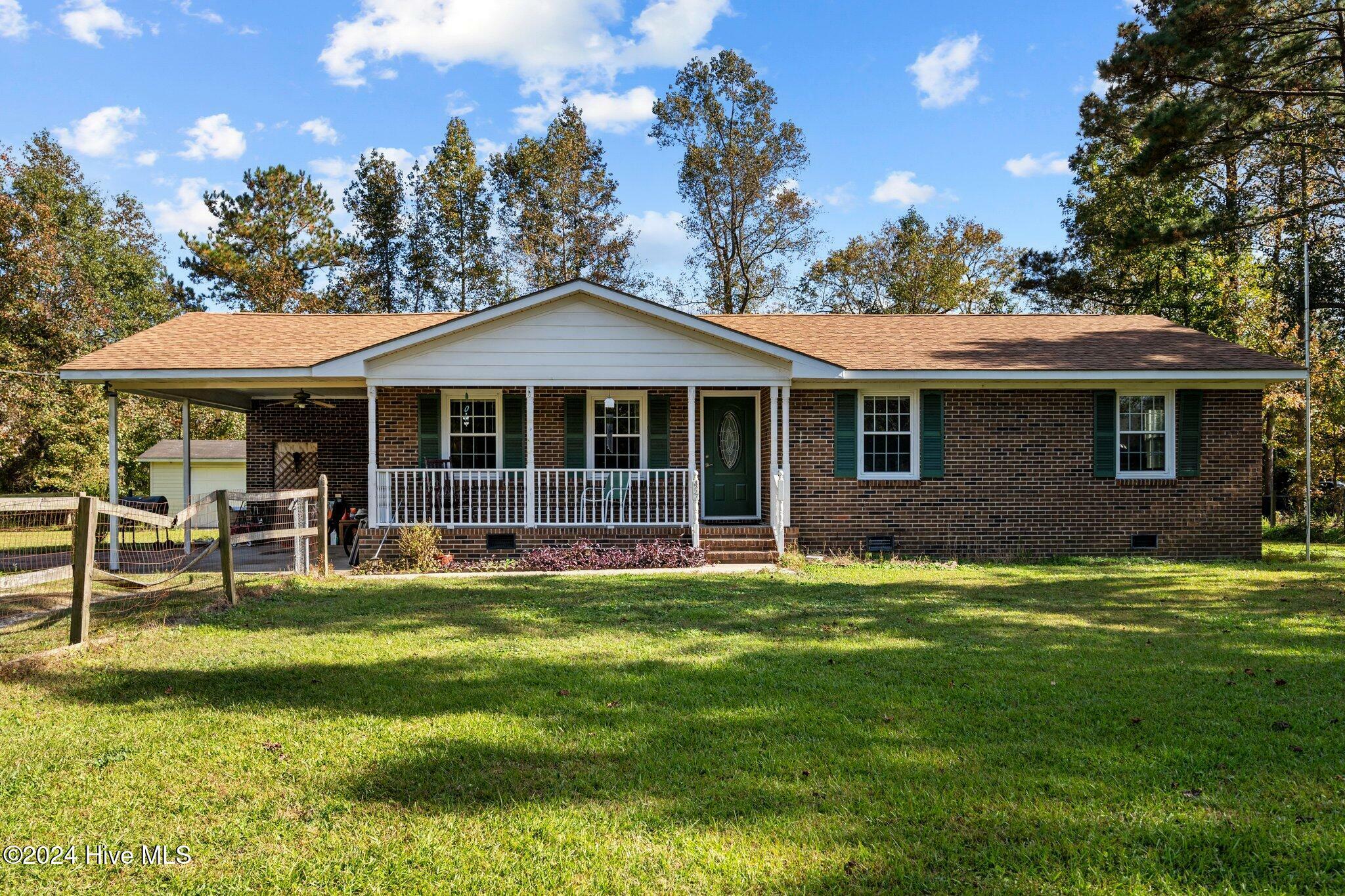 Property Photo:  457 Davis Road  NC 28574 