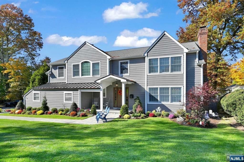Property Photo:  19 Canterbury Drive  NJ 07446 