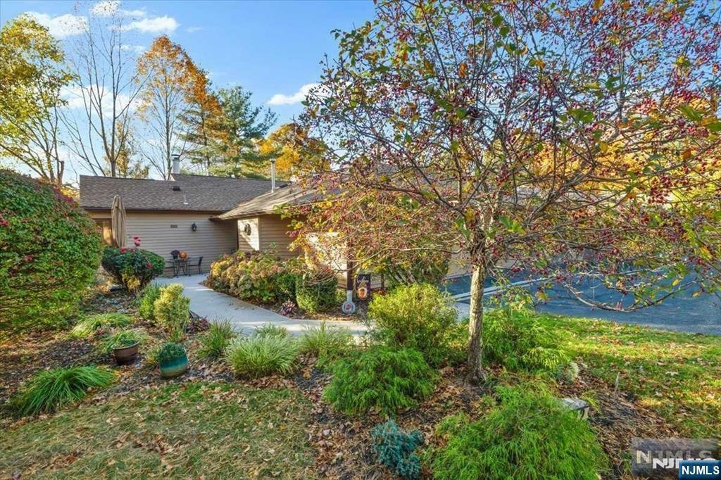 Property Photo:  222 Mountainview Drive  NJ 07430 