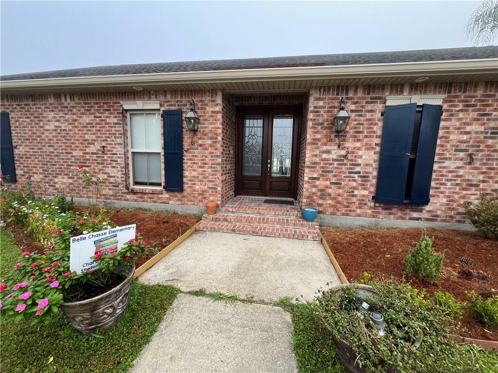 Property Photo:  117 Orange Blossom Court  LA 70037 