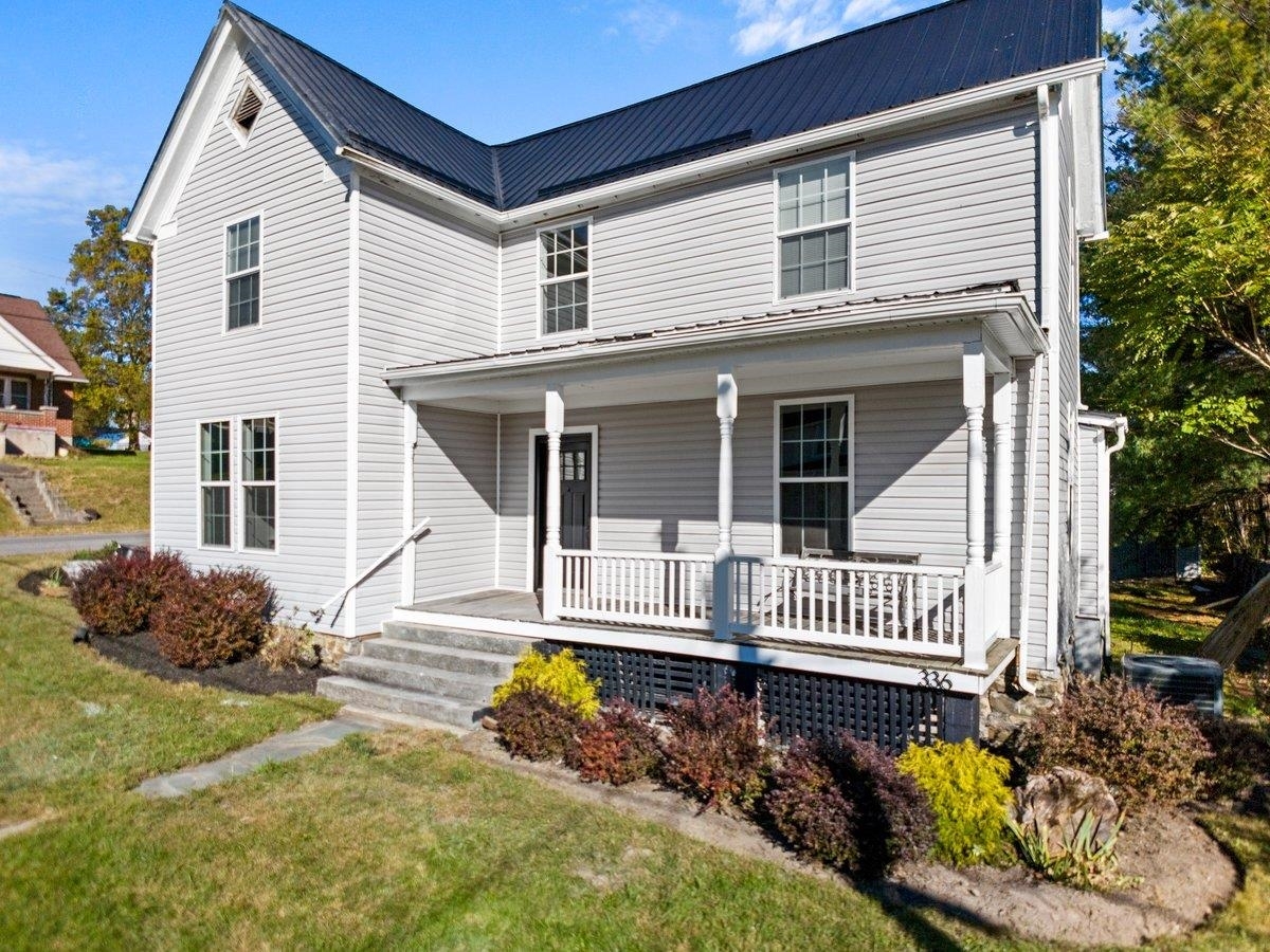 Property Photo:  336 2nd Street SW  VA 24301 