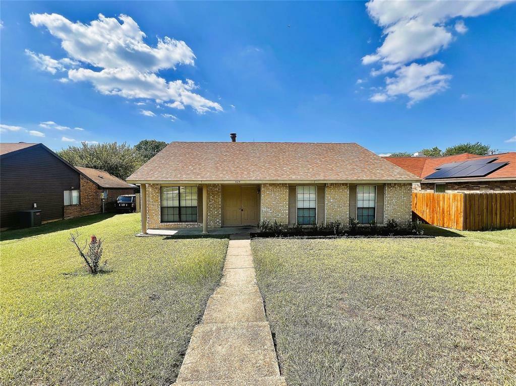 Property Photo:  424 Matterhorn Street  TX 75104 