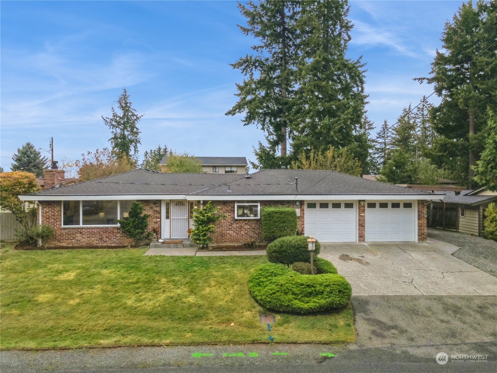 Property Photo:  2125 Harrington Place NE  WA 98056 