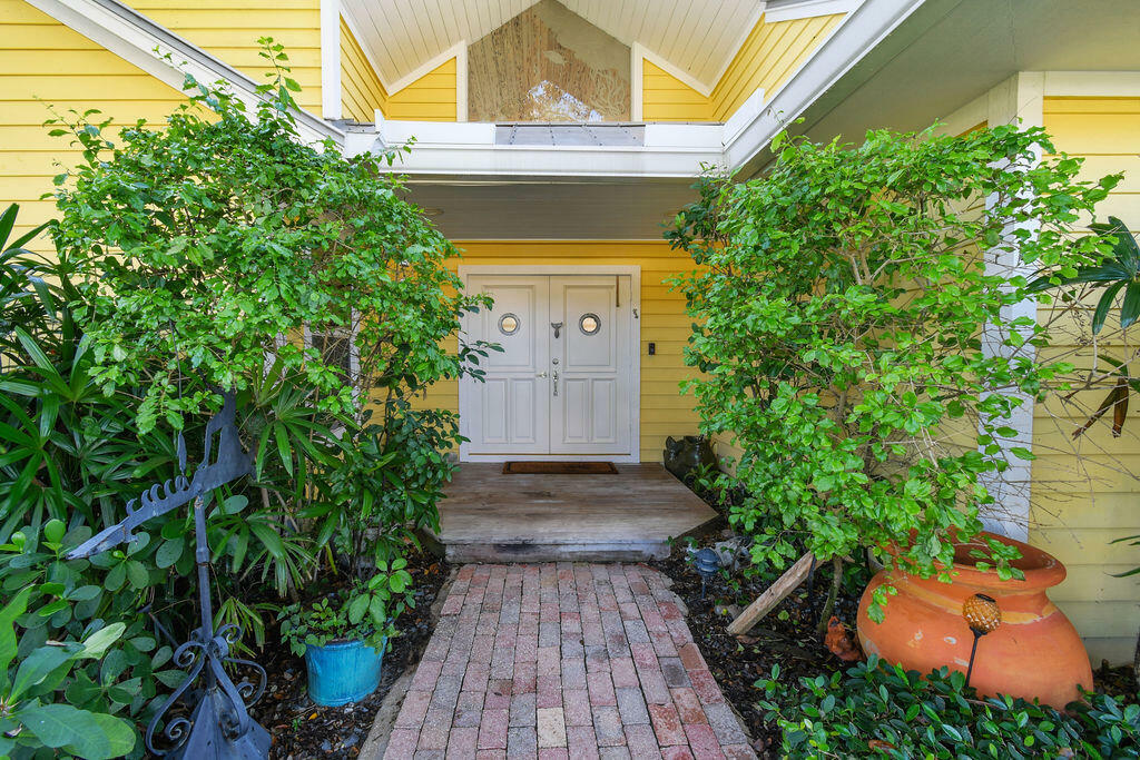 Property Photo:  2388 Palm Harbor Drive  FL 33410 