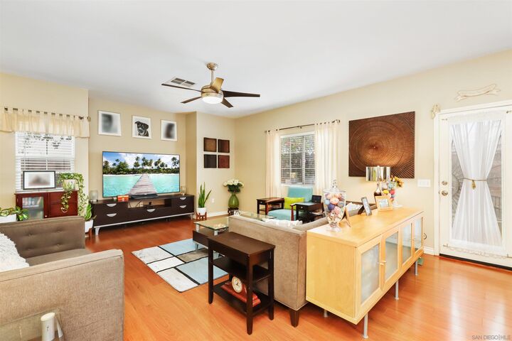 Property Photo: 1158 Farview Ct CA 92021