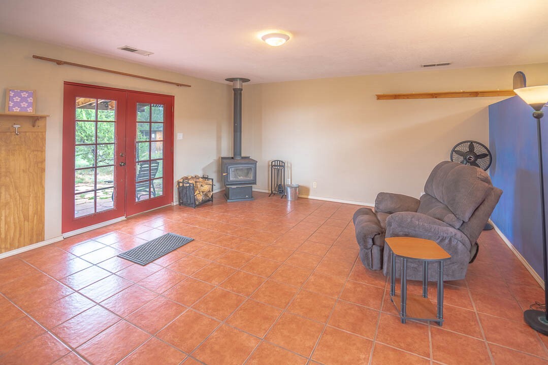 Property Photo:  20 Calle De Golondrina S  NM 87577 