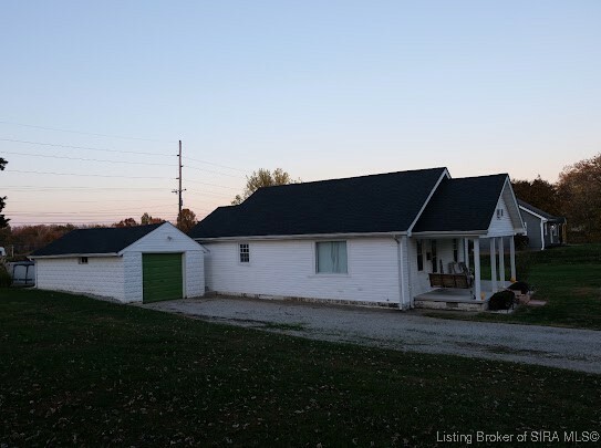 Property Photo:  760 Maple Street  IN 47170 