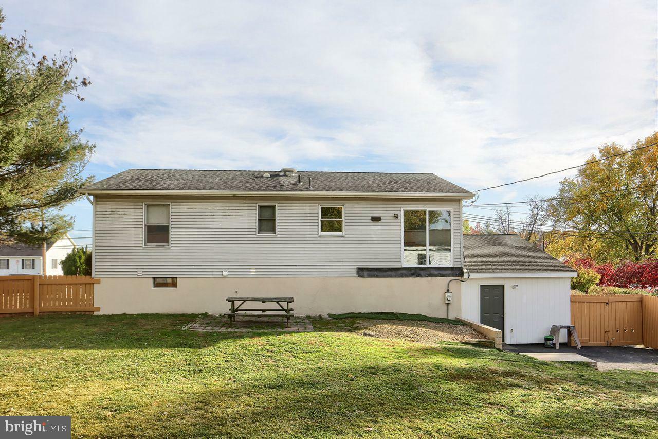 Property Photo:  5844 Locust Lane  PA 17109 