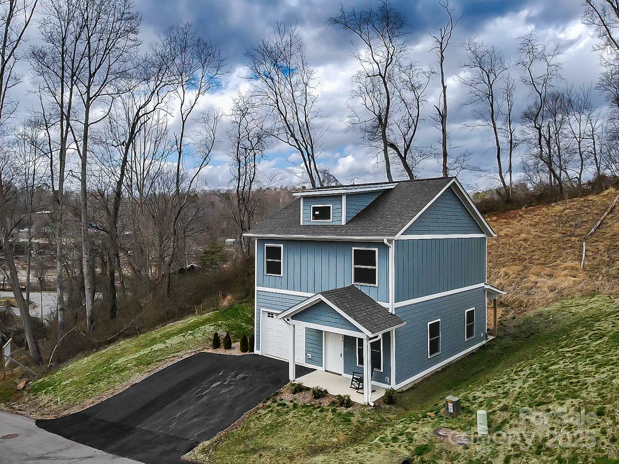 Property Photo: 104 Northbend Drive NC 28804