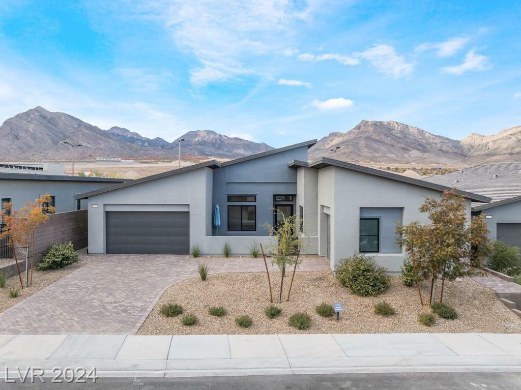 Property Photo:  477 Highview Ridge Avenue  NV 89138 