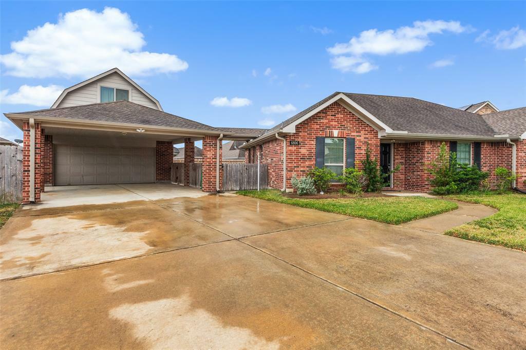 Property Photo:  6806 White River Circle  TX 77578 