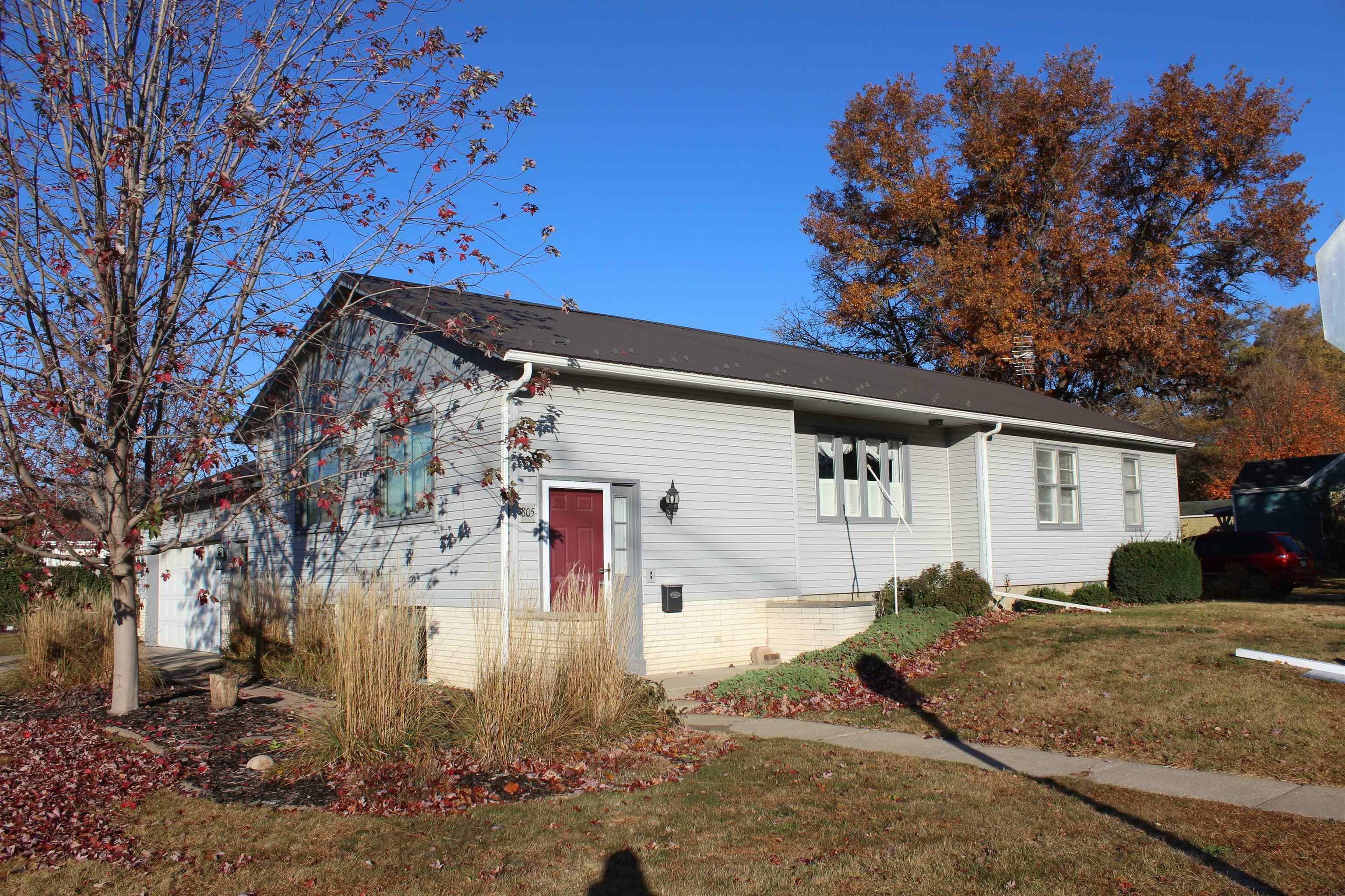 Property Photo:  805 NW 4th Street  IA 50677 