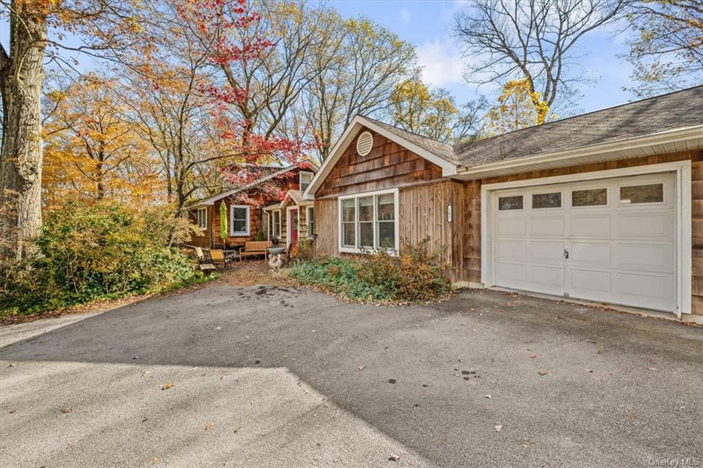 Property Photo:  744 Forest Glen Road  NY 10950 