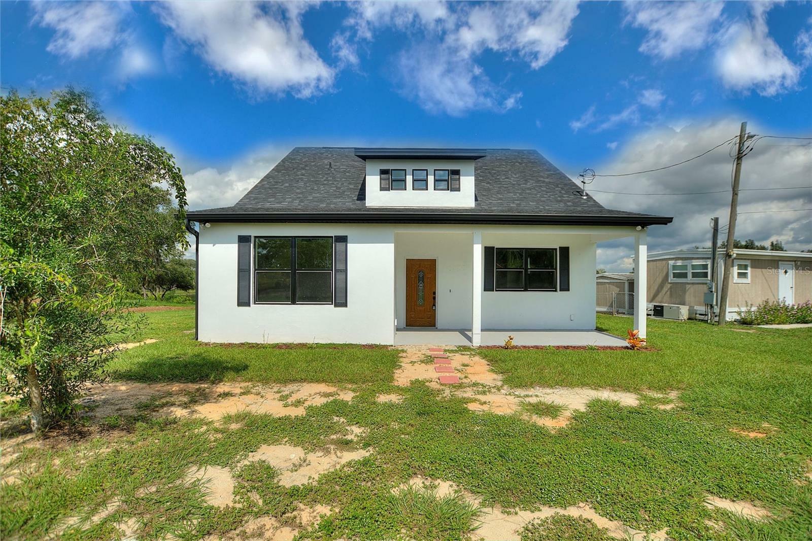 Property Photo:  1042 Golden Bough Road  FL 33898 