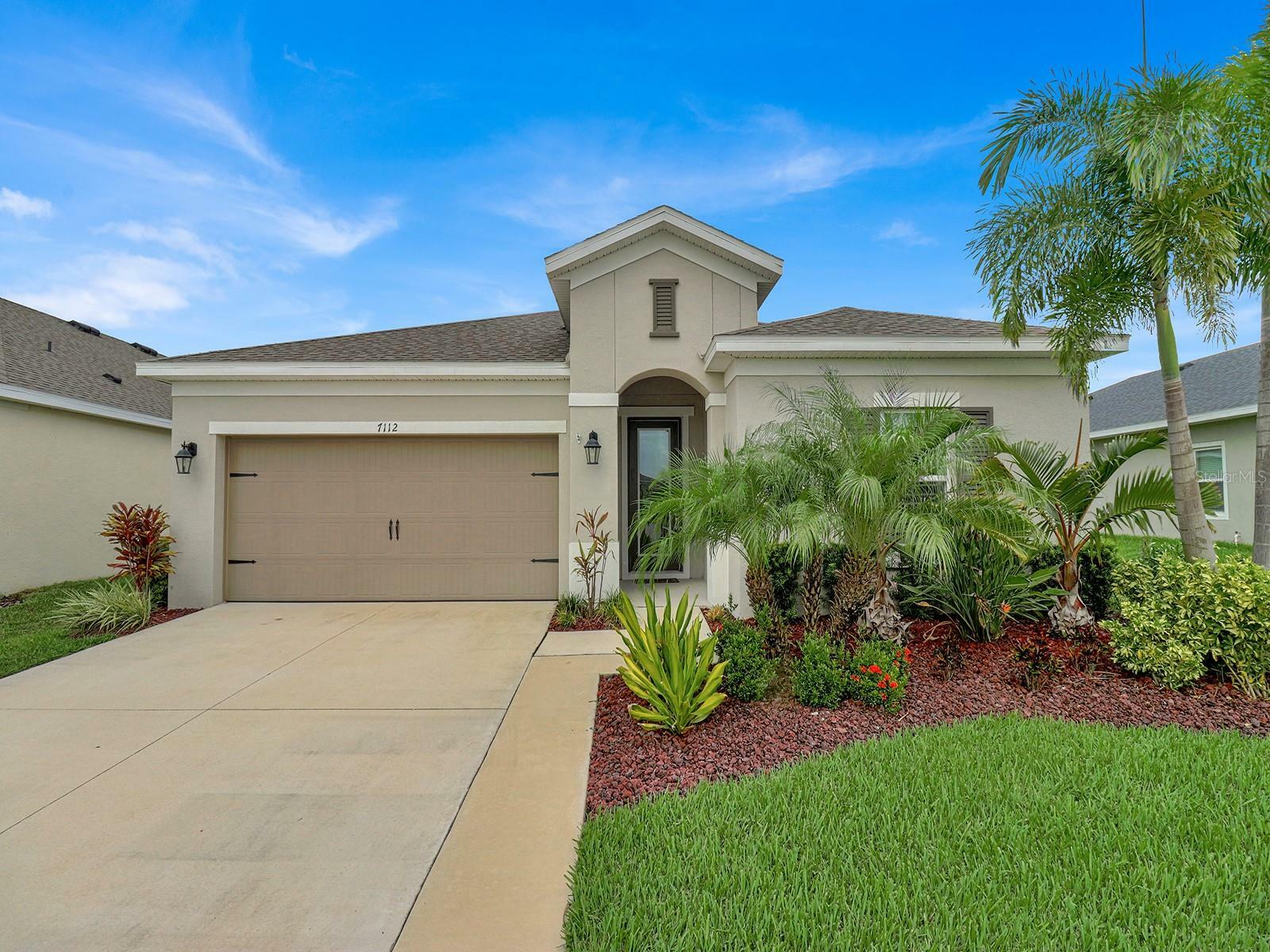 Property Photo:  7112 Estero Court  FL 33572 