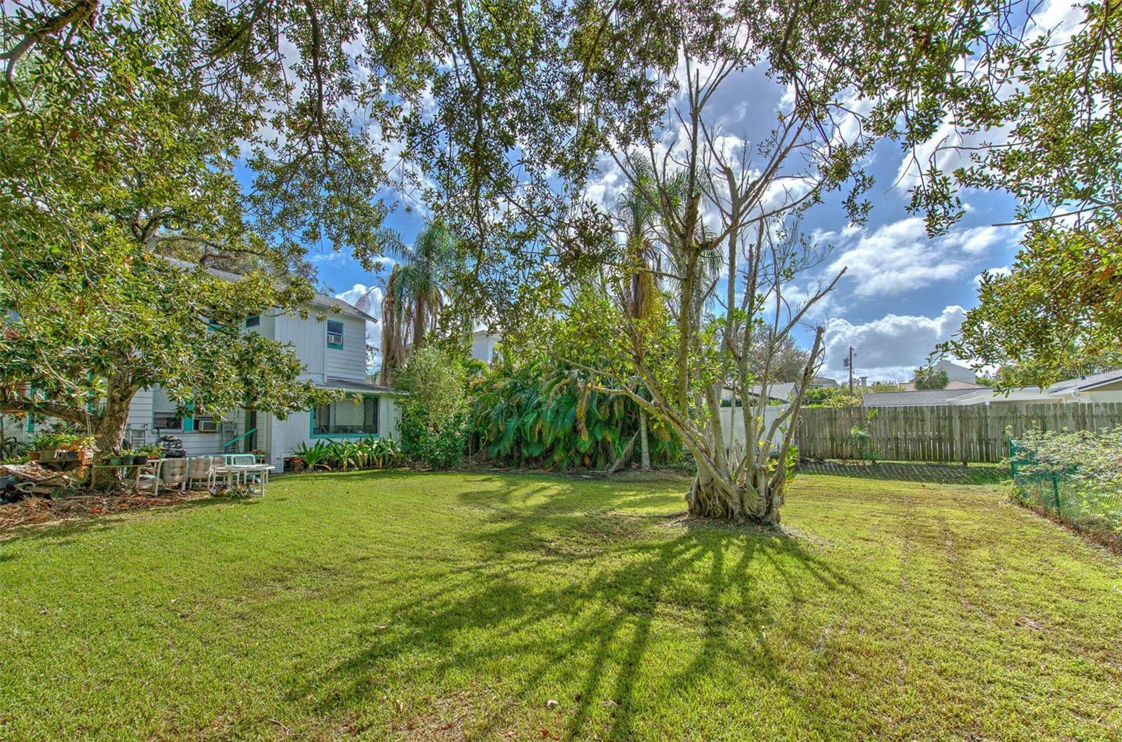 Property Photo:  4605 S Bartlett Street  FL 33611 