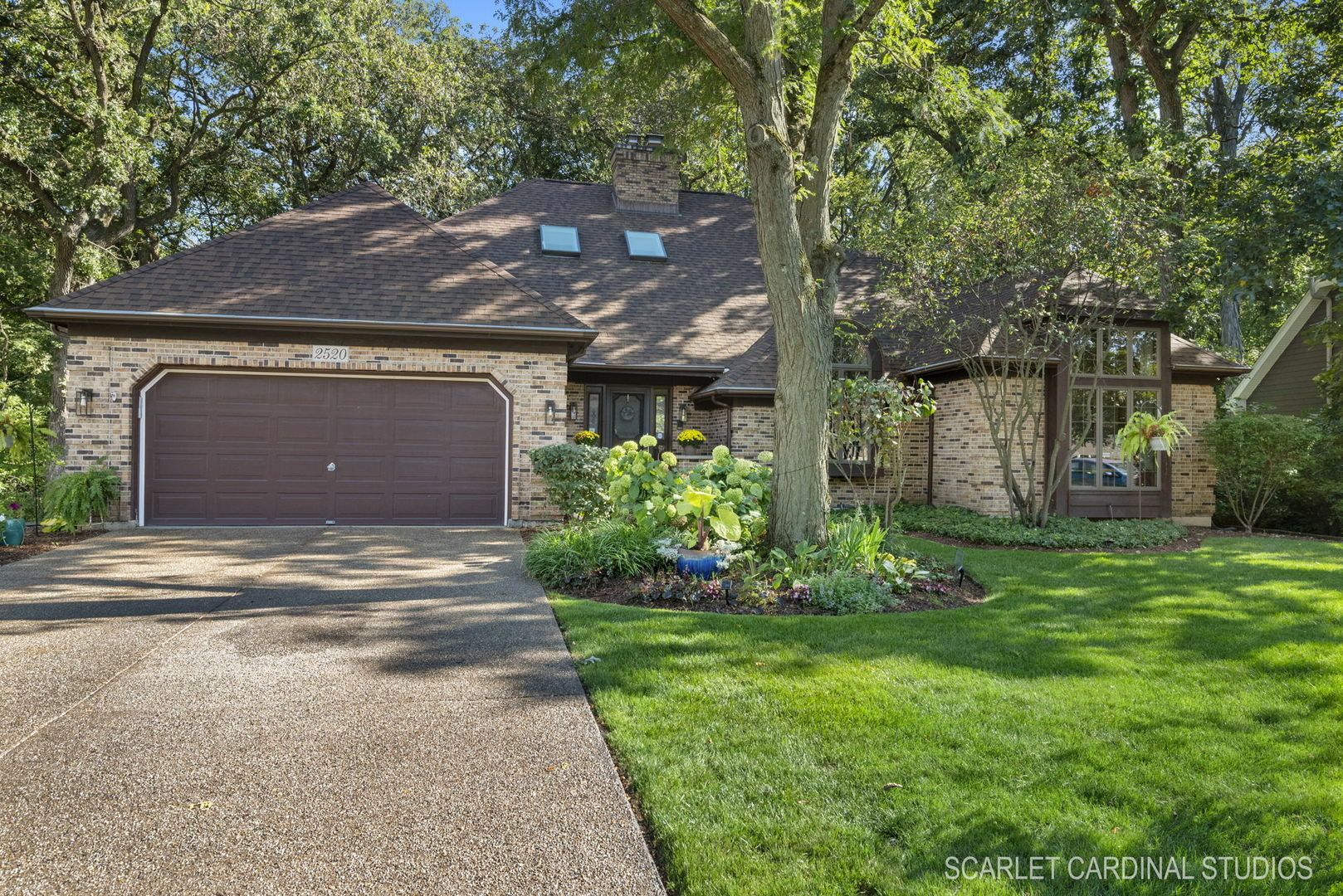 Property Photo:  2520 River Woods Drive  IL 60565 