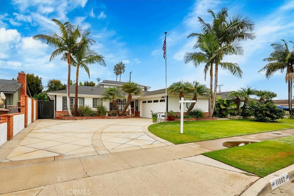 Property Photo: 11862 Bartlett Street CA 92845