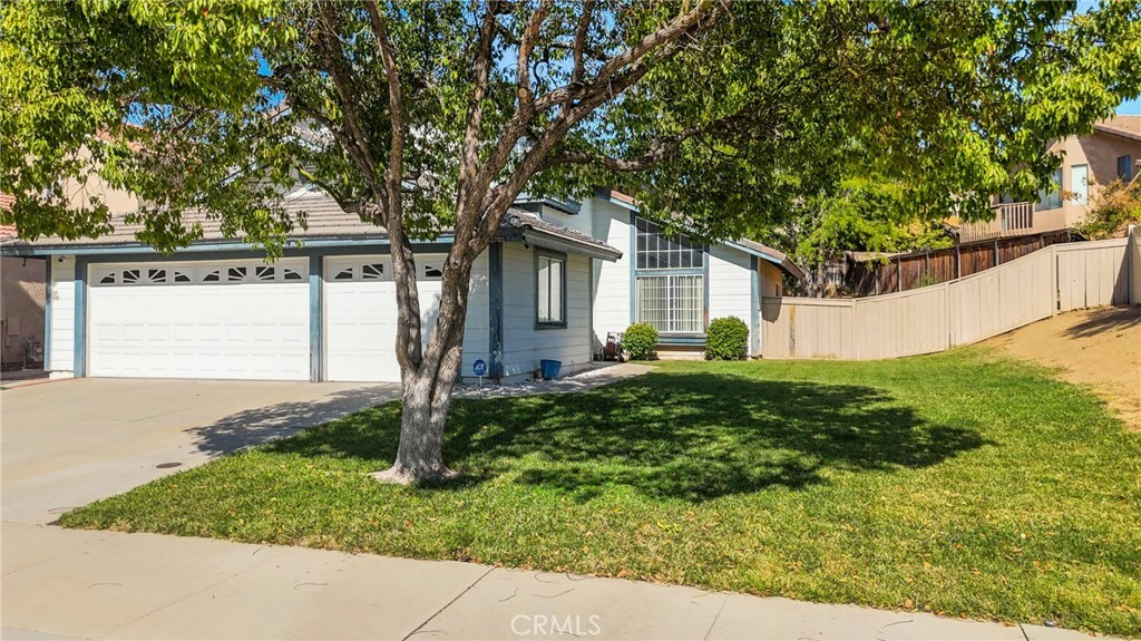 Property Photo:  10700 Breezy Meadow Drive  CA 92557 