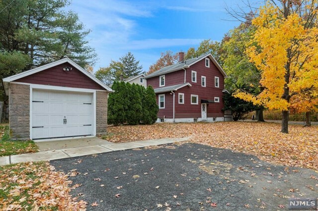 Property Photo:  454 Tenafly Road  NJ 07670 