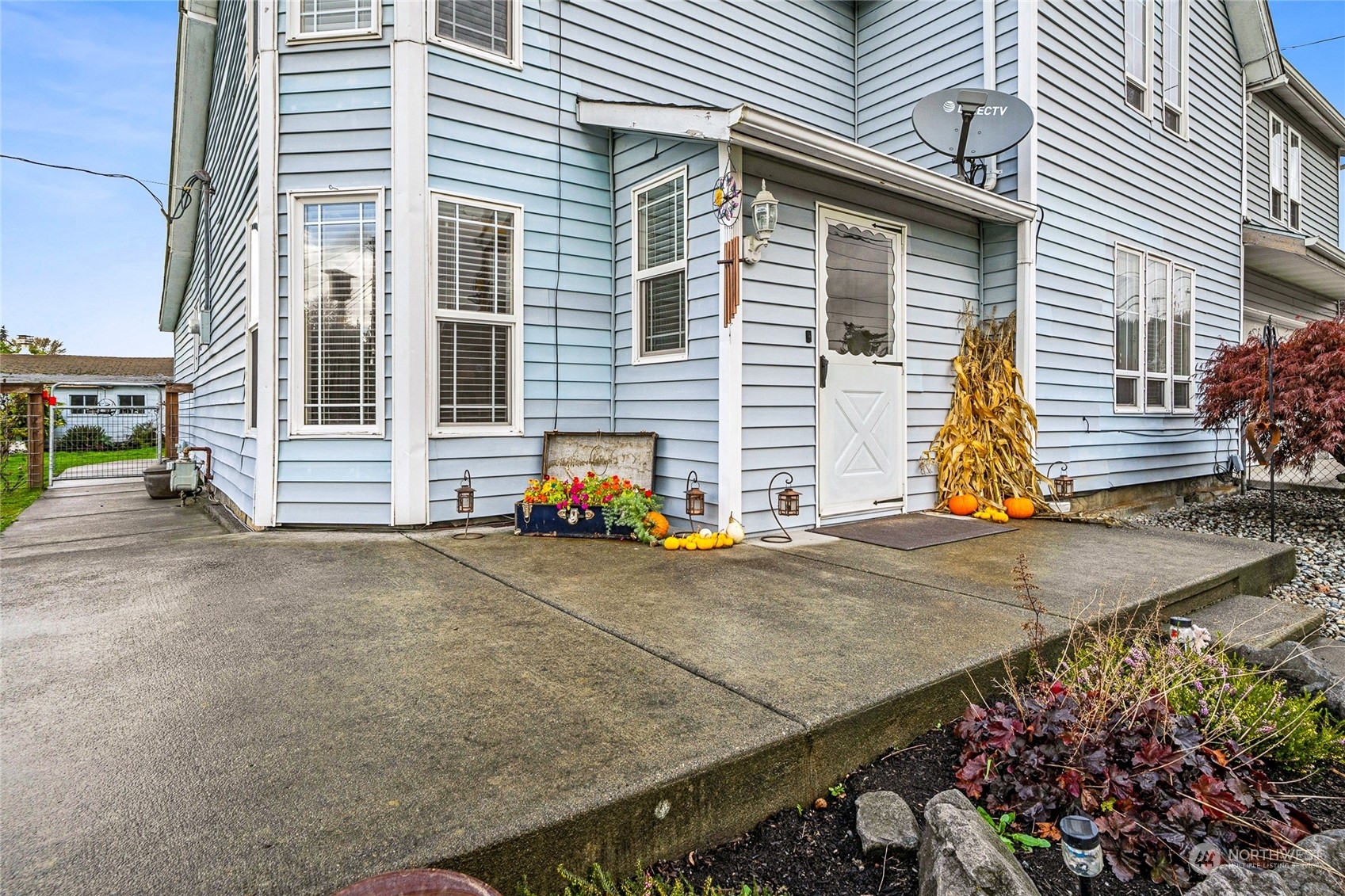 Property Photo:  6108  Milwaukee Avenue E  WA 98372 