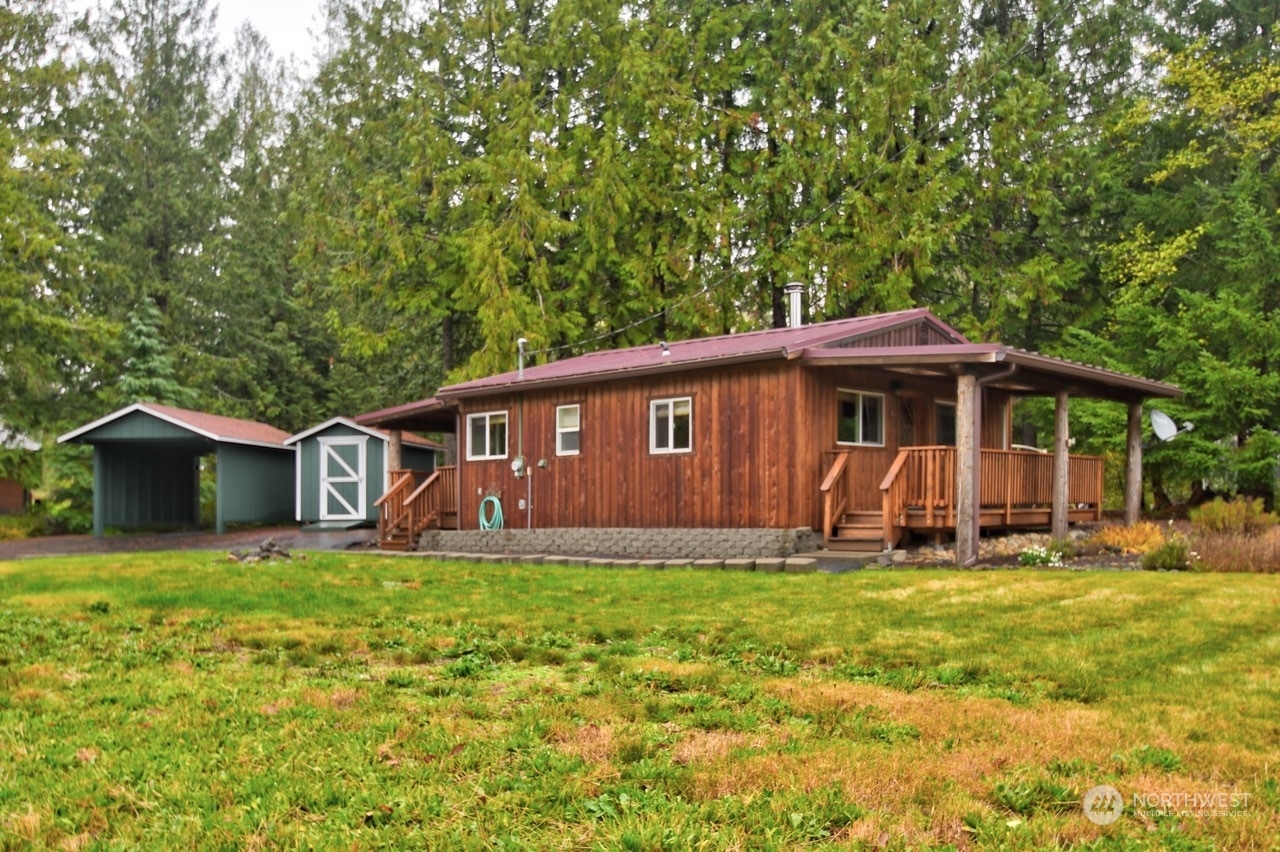 Property Photo:  460 SE Totten Shores Drive  WA 98584 