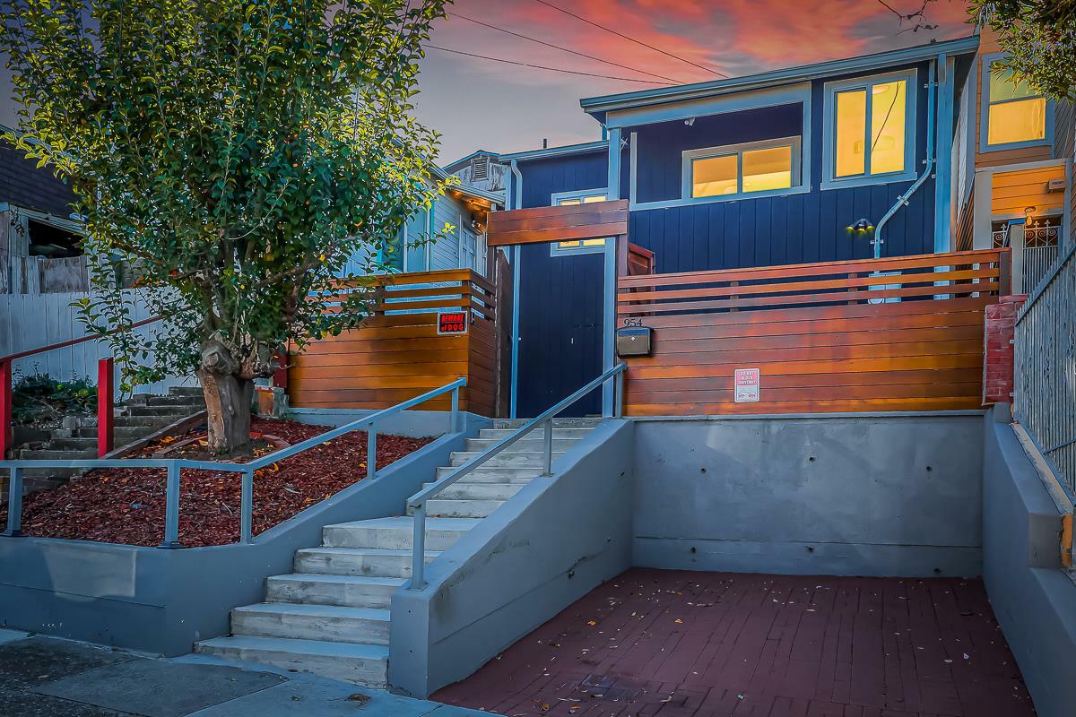 954 Girard Street  San Francisco CA 94134 photo