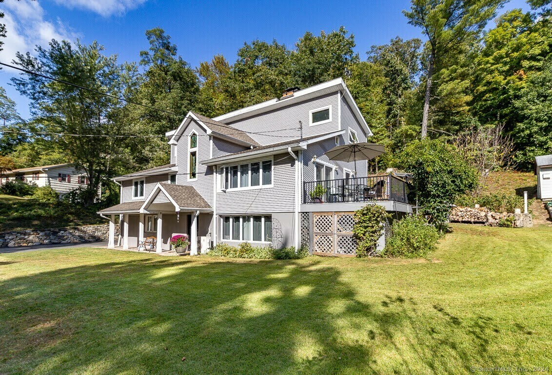 Property Photo:  526 Huckleberry Hill Road  CT 06001 