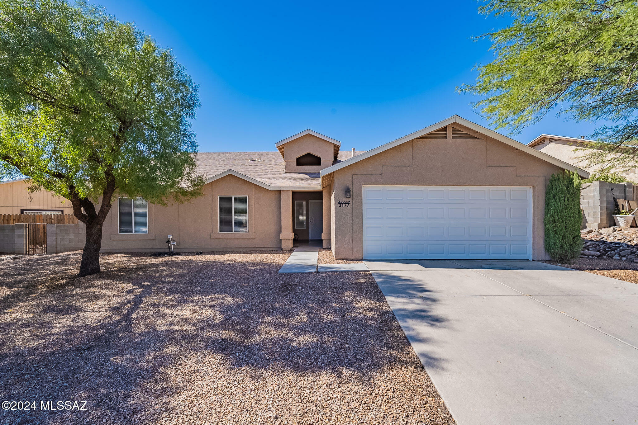 Property Photo:  3177 W Avenida Isabel  AZ 85746 