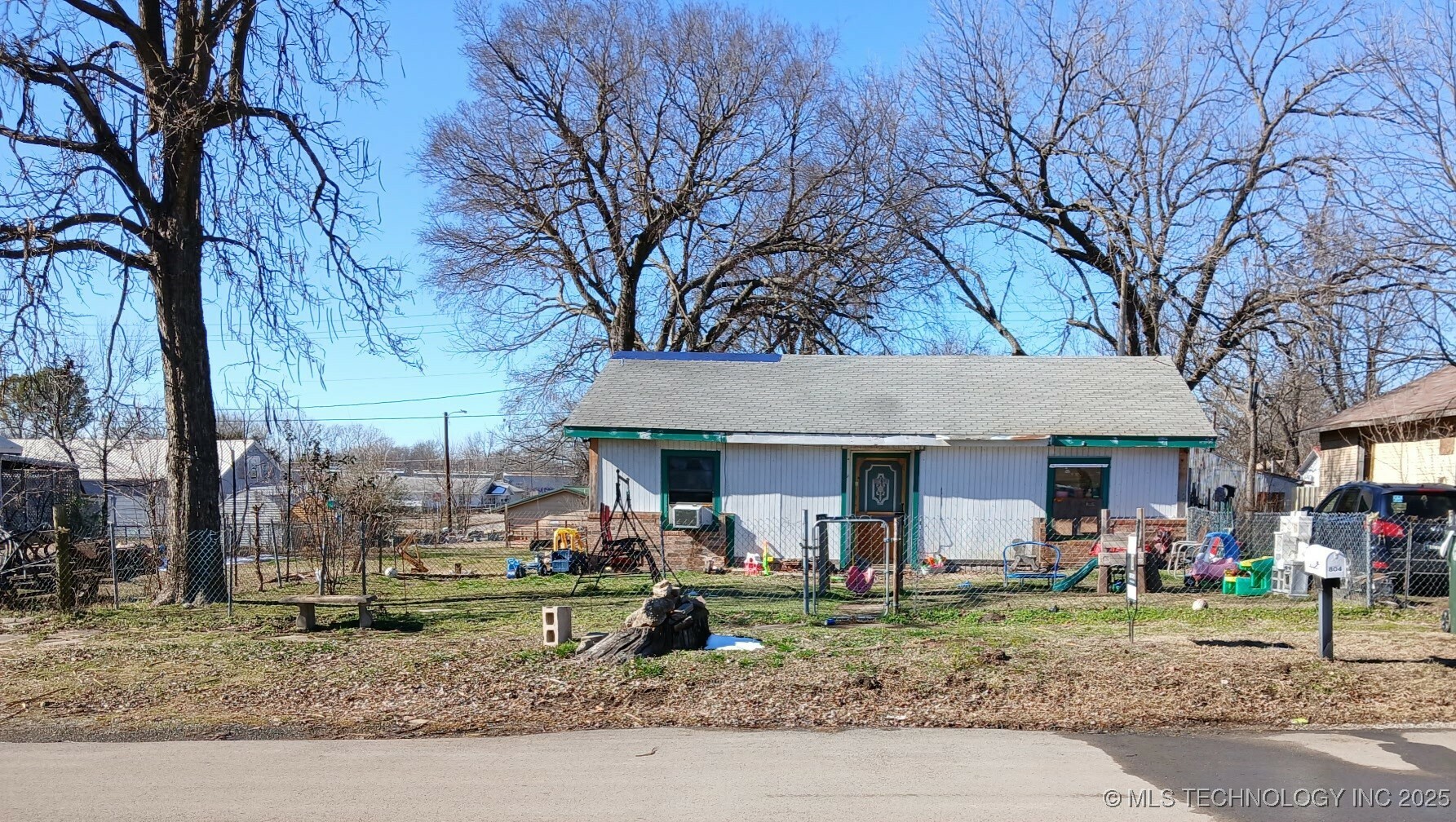 Property Photo:  804 S Osage Street  OK 74447 