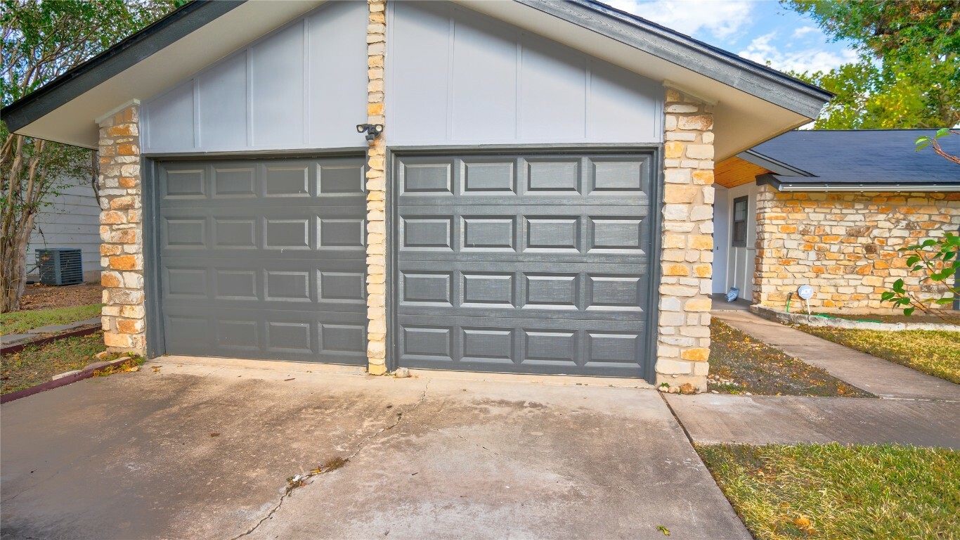 Property Photo:  13311 Wisterwood Street  TX 78729 