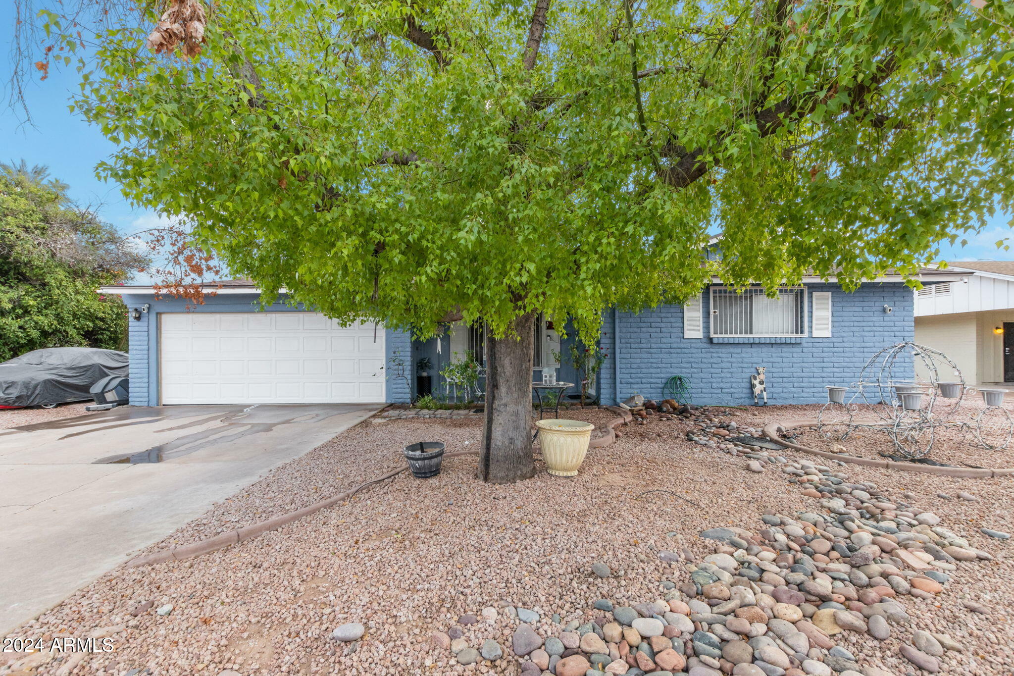 Property Photo:  2349 W Del Campo Circle  AZ 85202 