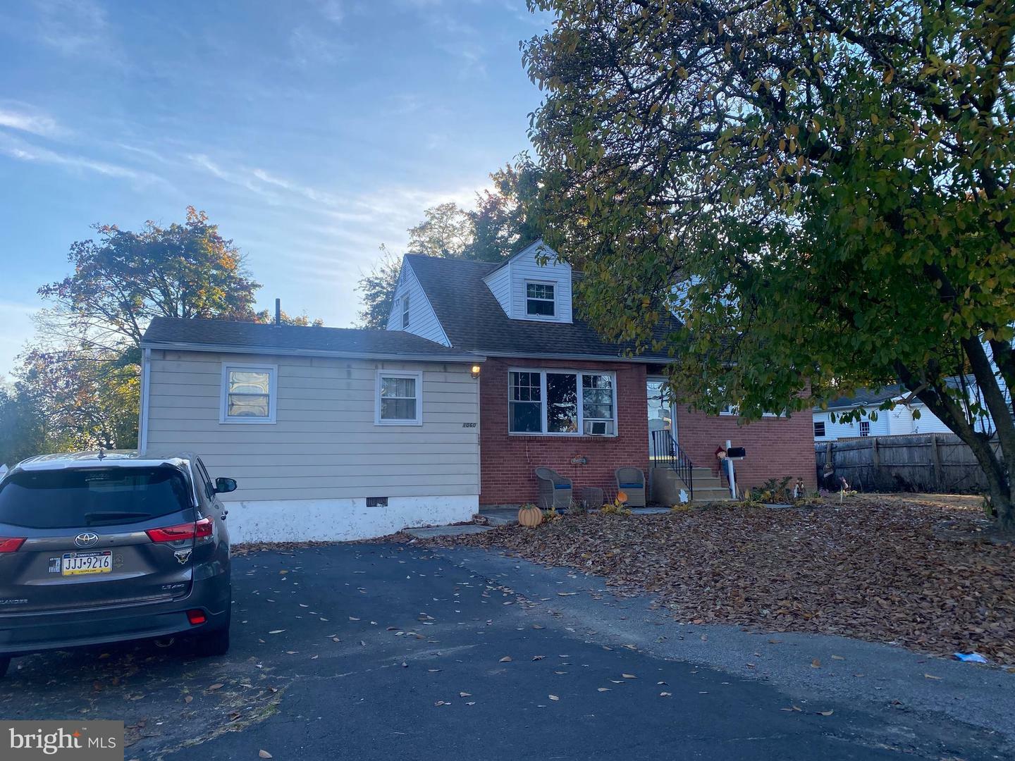 Property Photo:  1060 Byberry Road  PA 19116 