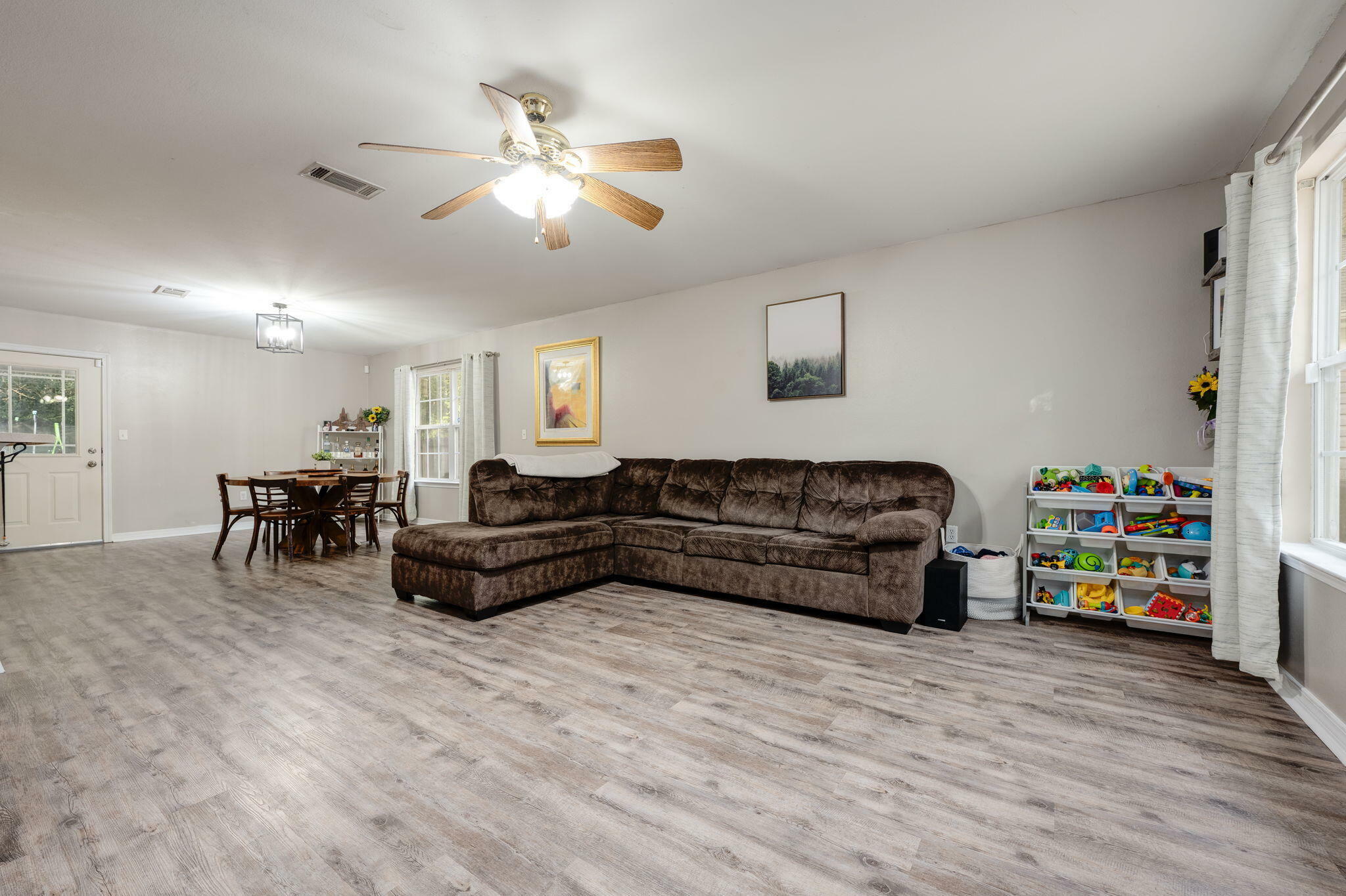 Property Photo:  706 Brock Avenue  FL 32539 