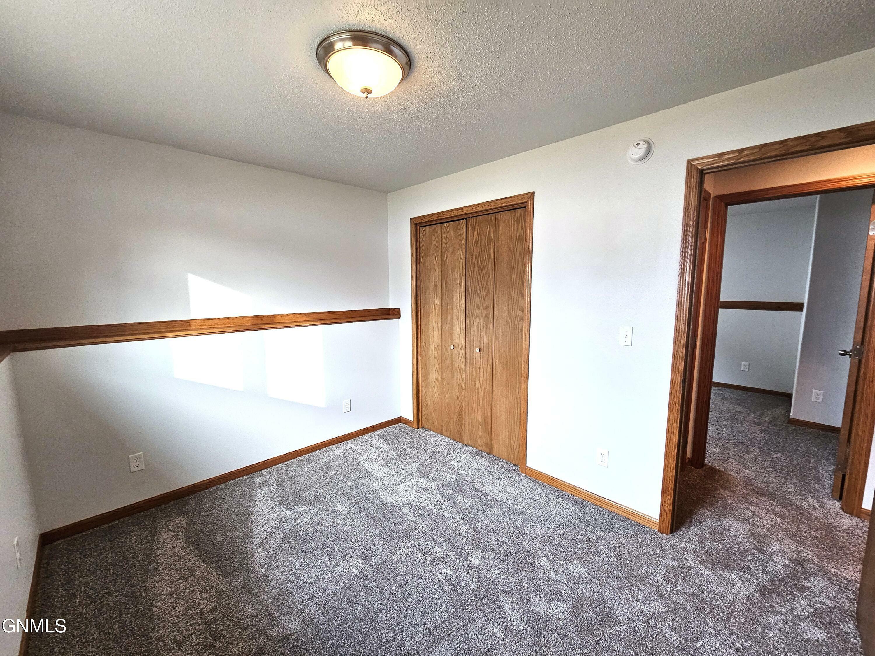 Property Photo:  873 Shinagle Drive  ND 58601 