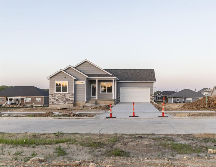 Property Photo:  1219 Stone Lane  IA 50677 