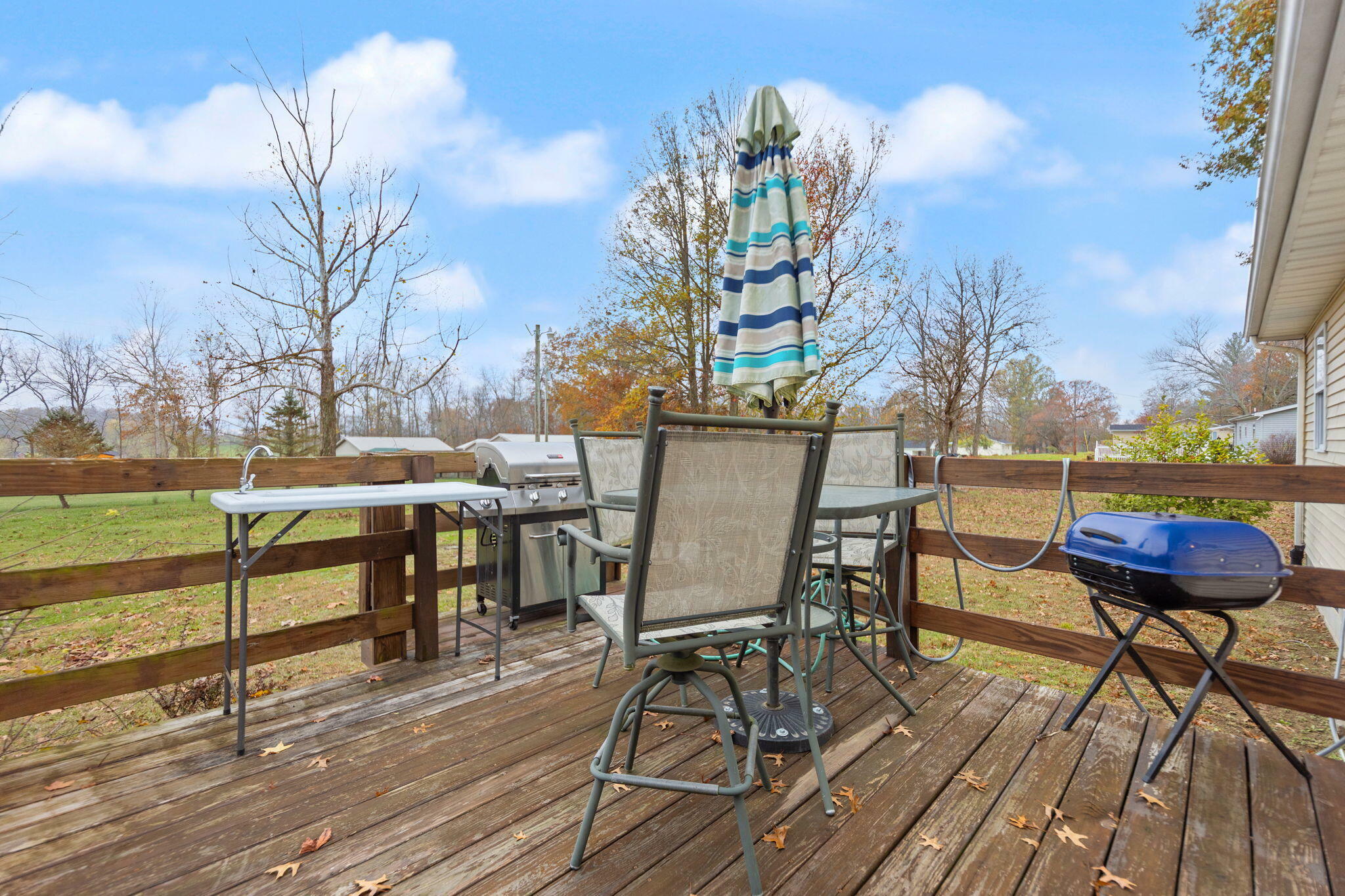 Property Photo:  420 Whitt Road  KY 40475 