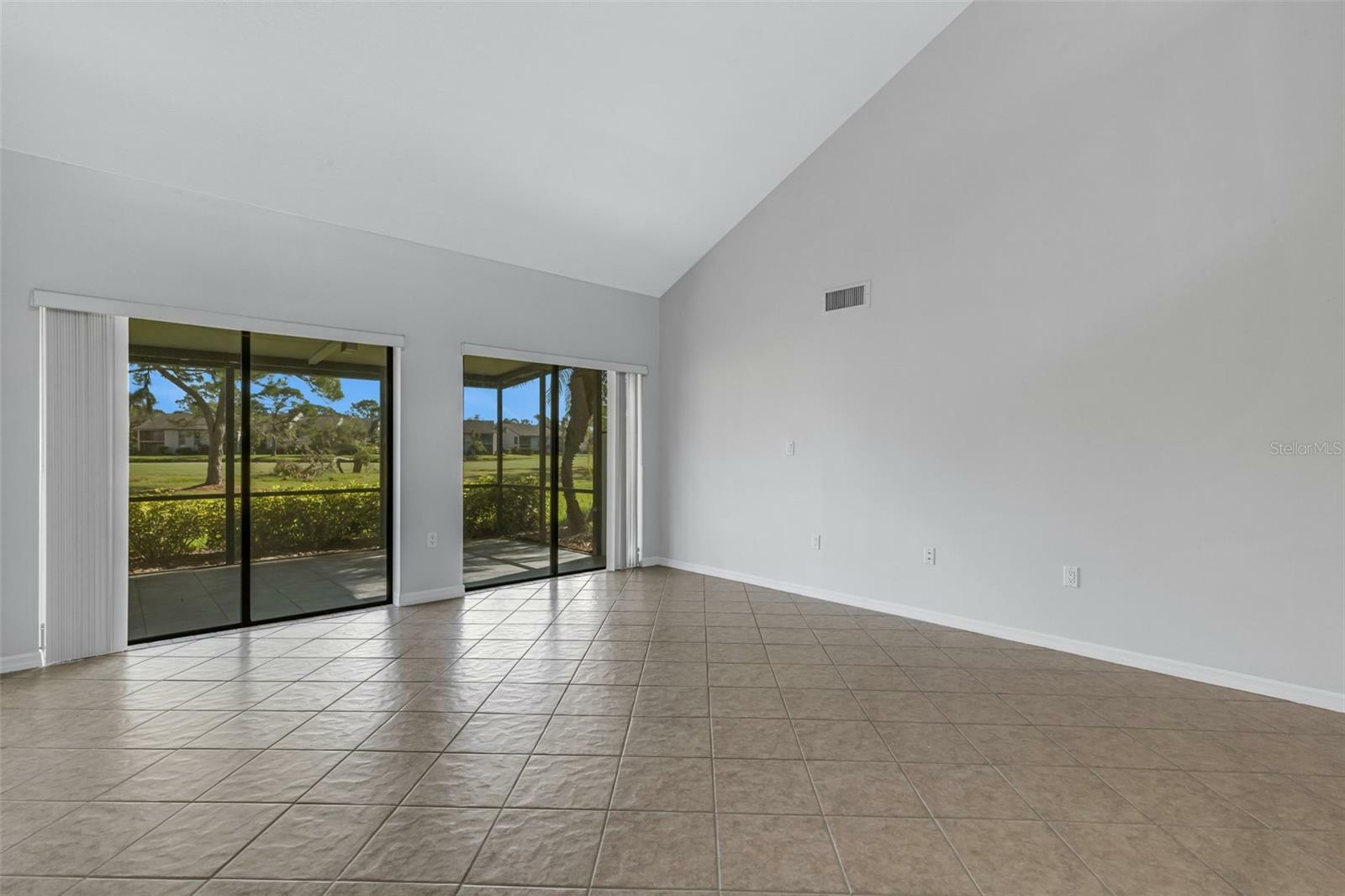 Property Photo:  3119 Heatherwood Lane  FL 34235 